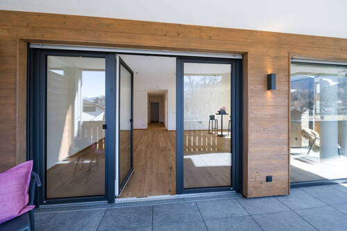 Hochwertiger Echtholz-Parkettboden - 