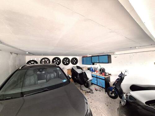 Garage - 
