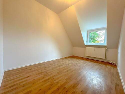 2_Zimmer_Schlafen_Kind_Büro - 3 Zimmer Etagenwohnung zum Kaufen in Bremen