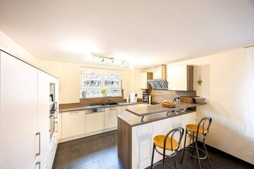 Küche - 5 Zimmer Doppelhaushälfte zum Kaufen in Gemmrigheim