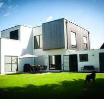 Modernes Architektenhaus im Bauhausstil mit Galerie, Doppelgarage, Balkon - Hohenaspe