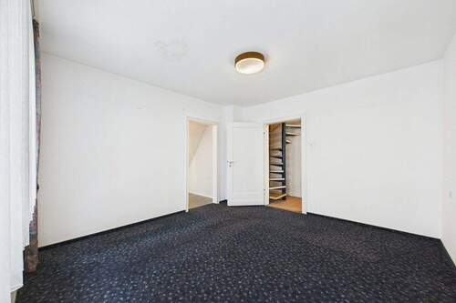 CAM03586G0-PR0063-STILL024 - 