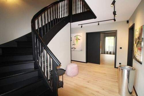 Entrée - Einfamilienhaus mit 150,00 m&sup2; in Neusäß zum Kaufen