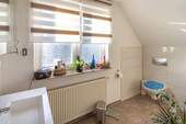 DG Duschbad mit WB und WC Ansicht 1 - 