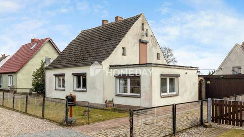 Außenansicht 1 - Haus mit Potenzial auf weitläufigem Grundstück - Raum für persönliche Entfaltung