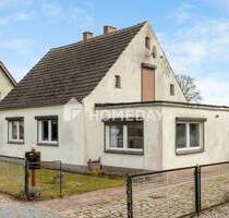 Haus mit Potenzial auf weitläufigem Grundstück - Raum für persönliche Entfaltung - Saal