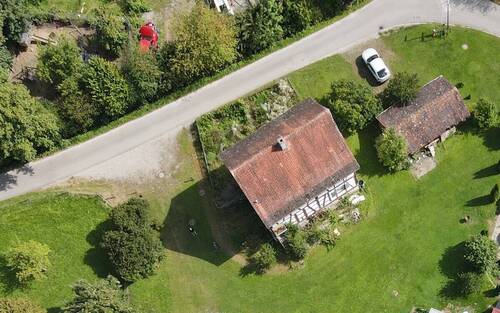 Luftbild_totale - 6 Zimmer Bauernhaus, Landhaus zum Kaufen in Deggenhausertal