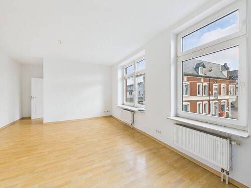 Wohnzimmer - 2 Zimmer Etagenwohnung zur Miete in Husum