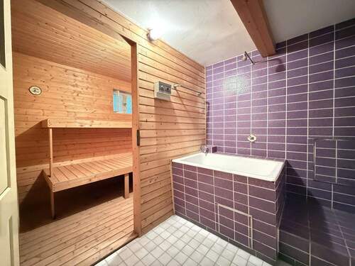 UG - Sauna/Sitzbecken - 