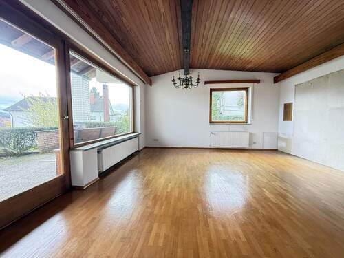 EG - Wohnzimmer mit Terrasse - 