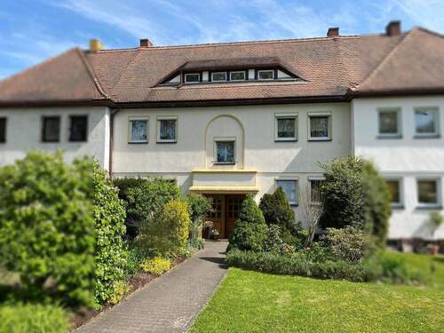 Straßenansicht - Zu finden in ruhiger Ortsrandlage!