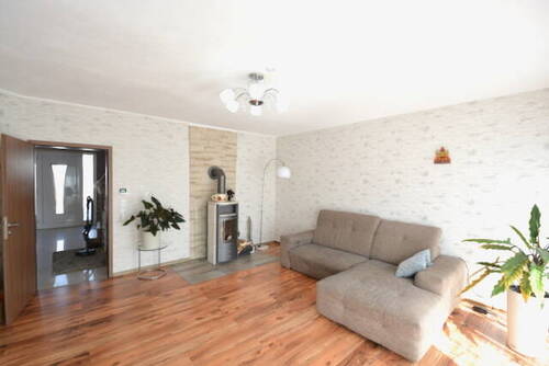 Wohnen mit Blick zum Kamin - 