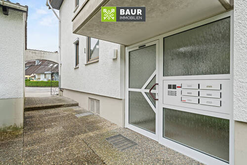 Haustür - 3 Zimmer Etagenwohnung zum Kaufen in Baindt