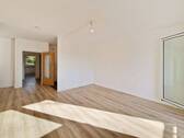 Wohnzimmer - Musterfoto - ** 1.000 € Möbelgutschein* ** Zuhause ankommen! Wir renovieren Ihre neue 4-Zimmer-Wohnung!