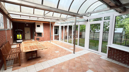 Überdachter Freisitz Erdgeschoss - 