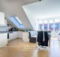 Gemütliche 2-Zi.-DG-Wohnung mit Balkon, EBK & TG-Stellplatz! - Neufinsing