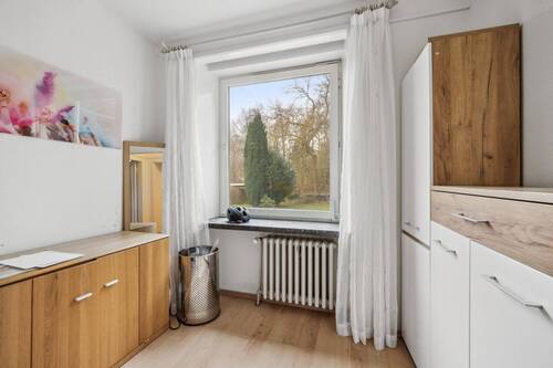 Büro am Eingangsbereich - 