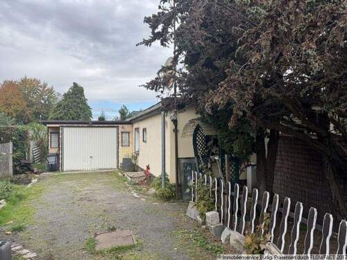 Garage und Schuppen am Bungalow - 