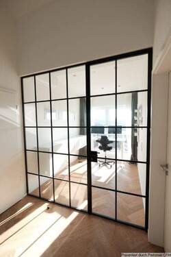 Arbeitszimmer mit Loft-Türelement - 