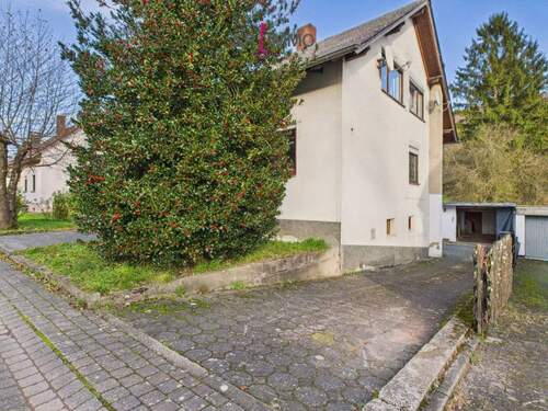 Bild 3 - 8 Zimmer Einfamilienhaus in Prümzurlay