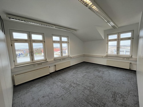 Büro/Besprechung - Büro mit 140,00 m&sup2; in Holzgerlingen zur Miete