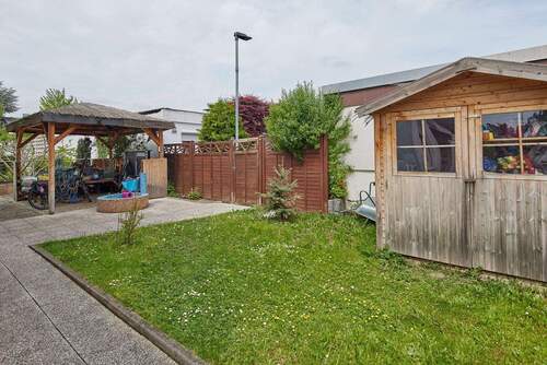 Garten hinter dem Haus - 