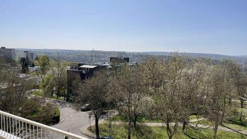 Aussicht - Sonnige 3-Zimmer-Wohnung mit Loggia & Fernblick bis nach Frankreich - Eschberg