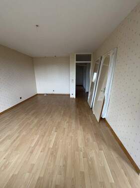 Wohnzimmer - Etagenwohnung mit 81,40 m&sup2; in Saarbrücken / Eschberg zum Kaufen