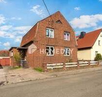 Solides EFH mit Innenhof, Garage, Nebenhaus und großem Garten in ruhiger Umgebung - Genthin