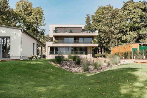 AGW-Garden-5.jpg - 