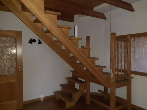 Massivholztreppe zum Dachboden - 