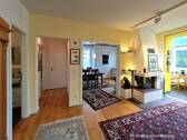 Blick von der Diele ins Wohnzimmer - 