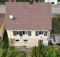 Sonniges Baugrundstück in ruhiger Lage von Leonberg mit Altbestand - ca. 513 m², Südhang