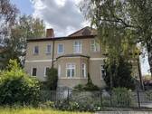 Ansicht von der Straße - 8 Zimmer Mehrfamilienhaus, Wohnhaus zum Kaufen in Neuenhagen