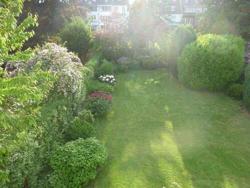 Garten - 8 Zimmer Mehrfamilienhaus, Wohnhaus zum Kaufen in Düsseldorf