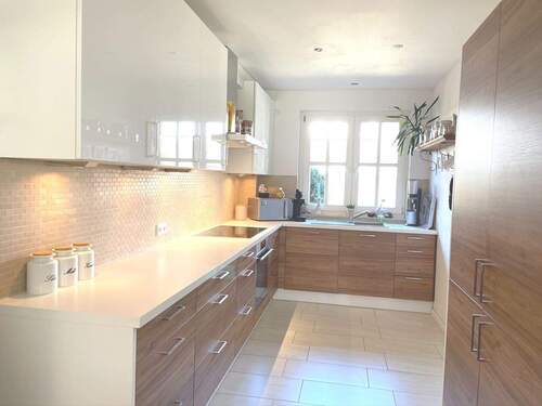 offene moderne Küche - 4 Zimmer Reihenmittelhaus in Kummerfeld