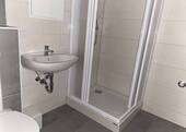 Bad mit Dusche - 