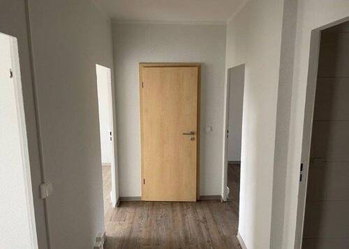 Flur - 3 Zimmer Etagenwohnung in Oschersleben