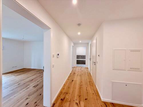 Flur - Etagenwohnung mit 102,00 m² in München zum Kaufen