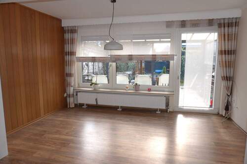 Wohnzimmer - 4 Zimmer Reihenendhaus in Lingen (Ems)