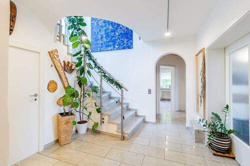Diele - 6 Zimmer Einfamilienhaus in Bayreuth / Meyernberg