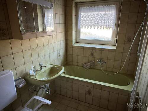 Badezimmer - Etagenwohnung mit 66,00 m&sup2; in Sachsenheim zum Kaufen