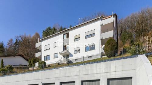 Außenansicht 2 - Großzügige 5-Zimmer-Wohnung mit Balkon, Garage und moderner Ausstattung in Bad Orb