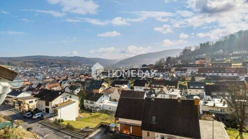 Ausblick - Etagenwohnung mit 116,00 m&sup2; in Bad Orb zum Kaufen