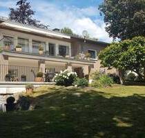 Sanierter Klinker-Traum auf 1500qm Parkgrundstück mit Smart-Home (Knx) - Homberg