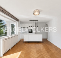 Stilvoll modernisierte 2-Zimmer-Wohnung mit Südwest-Balkon & Garage nahe dem Mexikoplatz - Berlin Zehlendorf