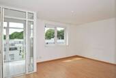 Wohnzimmer - Wohnen mitten im Grünen! 2-Zimmerwohnung mit Aufzug und TG-Stellplatz!