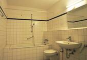 Badezimmer - Etagenwohnung mit 59,00 m&sup2; in Köln zur Miete