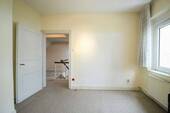 Schlafzimmer 1. OG - 