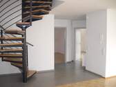 Diele/Wendeltreppe zum Studio - 4 Zimmer Etagenwohnung in Sennfeld